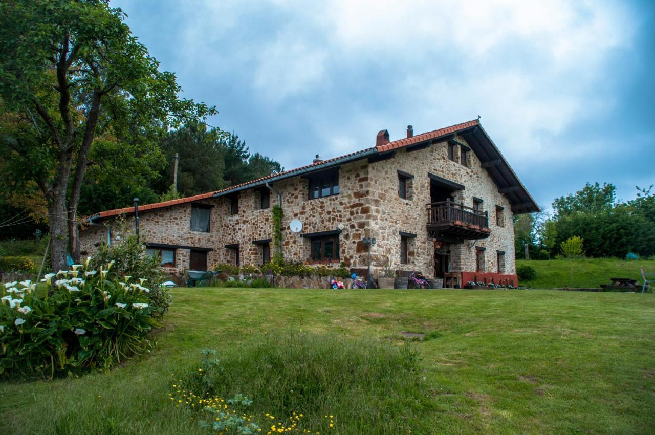 Apartamentos Rurales Larrago Busturia Bagian luar foto